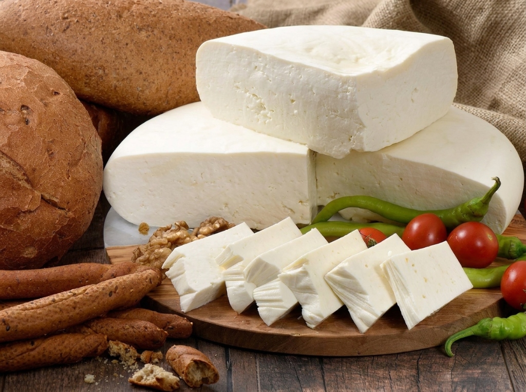 HİDAYETZADE Az Yağlı Köy Peyniri - Hakiki Doğal Afyon Mandıra Ürünü
